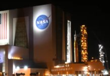 Астронавты «Артемида-3» не полетят на Луну: в NASA передумали