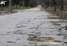 Російські війська атакували цивільну автівку у Херсоні