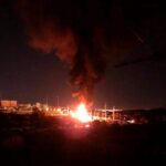 Дроны атаковали морской порт в Приморске: загорелся нефтеналивной терминал (видео)