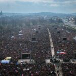 В Чехии на улицы вышли десятки тысяч из-за пророссийской политики правительства (фото, видео)