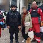 Поліцейські евакуювали подружжя з Херсонщини, яке вдруге втратило дім через обстріли