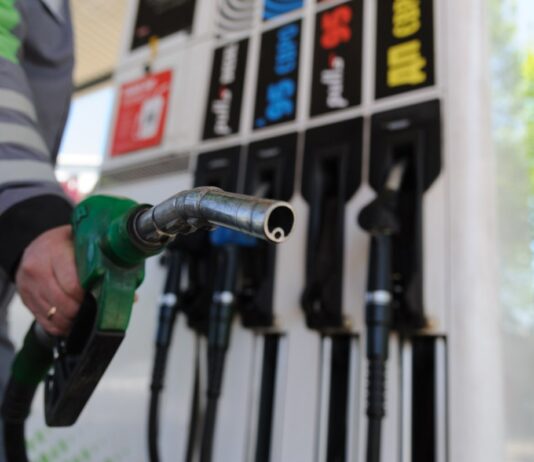 Повышение цен на топливо в Украине имеет признаки картельного сговора, — экономист (видео)