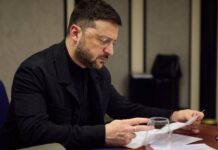 Зеленский подписал законы о борьбе с коррупцией, безвиз для волонтеров и доступ к правосудию в 28 странах