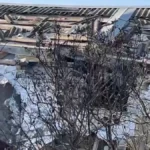 Війська РФ влучили у будинок в одному з районів Херсона, поранена людина. ВІДЕО