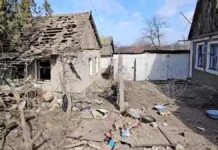 Війська РФ атакували приватний сектор в одному з районів Херсона. ВІДЕО