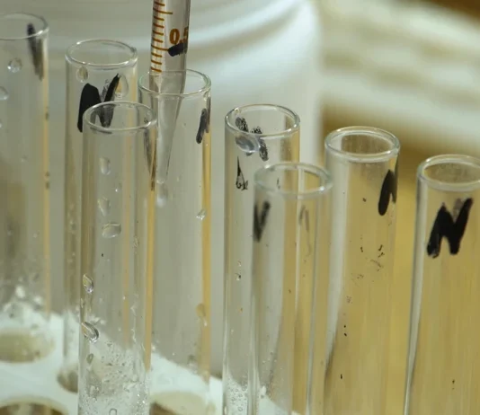 У Херсоні у лютому зафіксували перевищення забруднення повітря за трьома показниками