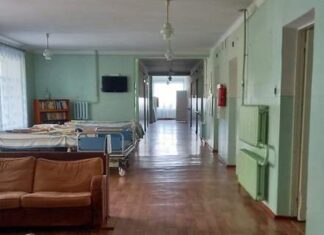 Обласна лікарня відновного лікування у Херсоні замовила ремонт процедурної у компанії без досвіду