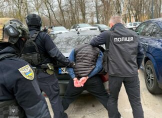 Использовали ИИ и дипфейки на сайтах знакомств: в Днепре разоблачена крупная сеть криптоскамеров