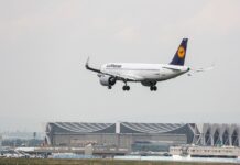 Дальние перелеты подорожали на $100 на человека из-за войны в Иране