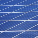 «Слишком много». Укрэнерго вынуждено ограничивать генерацию СЭС в очень солнечные дни