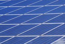 «Слишком много». Укрэнерго вынуждено ограничивать генерацию СЭС в очень солнечные дни