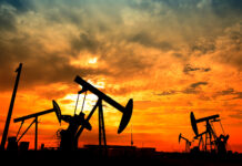 Кувейт объявил нефтяной форс-мажор из-за блокирования Ормузского пролива