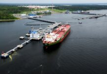 Reuters: Российский порт «Приморск» потерял минимум 40% хранилищ в результате украинских атак