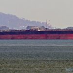 «Редкое явление». Bloomberg сообщило, что супертанкер под флагом РФ прошел Ормузский пролив