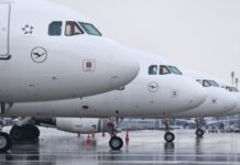 Bloomberg: ЕС готовит меры из-за риска дефицита авиатоплива