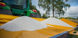 Россия ограничила экспорт удобрений: в мире дефицит из-за войны с Ираном