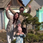 Семейство купило дом в селе и гектар земли, чтобы завести кур и кроликов (фото)