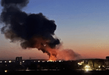 В Одессе прогремели взрывы: россияне массированно атаковали город «Шахедами», поднялись пожары (видео)