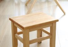 В Кременчуге суд арестовал табуретку: что произошло