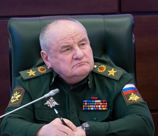 Третий по счету заместитель Шойгу оказался за решеткой: в РФ посадили генерала за взятку