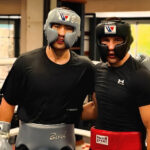 Люди возмущены: украинский боксер помогает чемпиону РФ в подготовке к титульному бою в Екатеринбурге (фото)