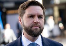 Джей Ди Вэнс приехал в Венгрию, чтобы поддержать Орбана перед выборами, — NYT