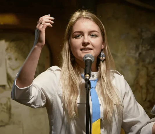 Театральна діячка Альона Мовчан отримала грант Президента України