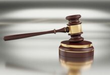 Апелляционный суд разрешил Порошенко разделить имущество с женой