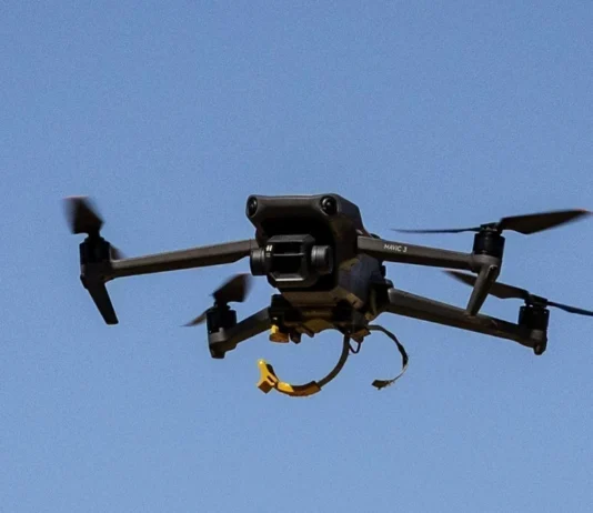 У МВА закликають обмежити рух у передмісті Херсона через посилення дронових атак