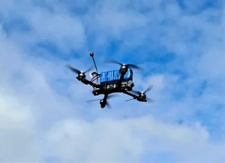 Російські війська атакували з БпЛА Дніпровський район Херсона, є поранені