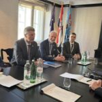 Порошенко обсудил с премьером Хорватии поддержку ВСУ и евроинтеграцию Украины