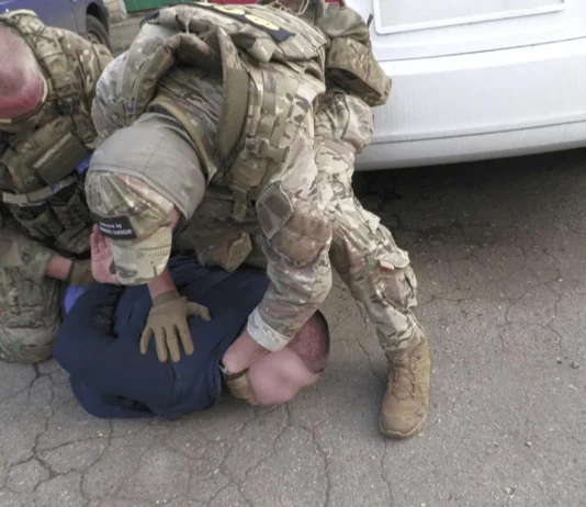 На окупованій Херсонщині засудили чоловіка, який нібито підпалив танк у березні 2022 року