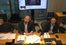 «Ничего не летает»: украинский пранкер проник на закрытое совещание Министерства РФ по дронам (видео)