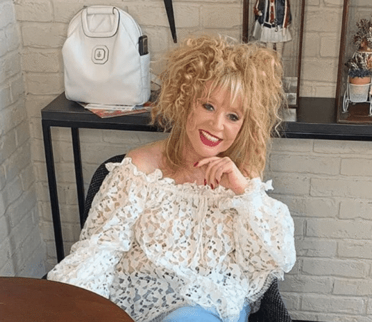 Галкин показал 77-летнюю Пугачеву в день ее рождения: «Любимая красавица» (фото)