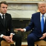 «До сих пор приходит в себя от удара»: Трамп посмеялся над Макроном из-за пощечины жены, когда речь шла об Иране (видео)