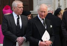 Хотел вывезти даже шторы: две прихоти бывшего принца Эндрю довели короля Чарльза «до предела»