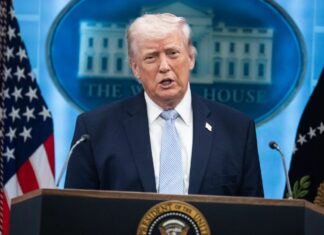 «Психа надо отстранить»: в США заговорили об импичменте Трампу после угроз уничтожить Иран