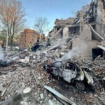 Россия массированно атаковала Украину: есть погибшие, в Днепре под завалами ищут людей (фото)
