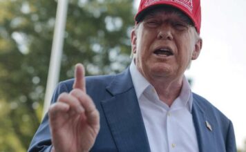 Трамп вновь пригрозил Ирану ударами по мостам и электростанциям