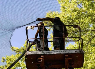 Скільки людей працює над закриттям доріг та об’єктів сітками на Херсонщині