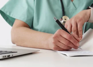 У лікарнях Херсона не вистачає спеціалістів вузького профілю, — ХМВА