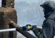 Через атаку дрона російських військ горів будинок у Комишанах на Херсонщині