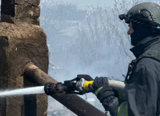 Через атаку дрона російських військ горів будинок у Комишанах на Херсонщині