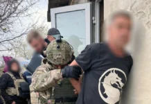 «Ходить і дебоширить»: у жителя Херсонщини поліціянти виявили гранати