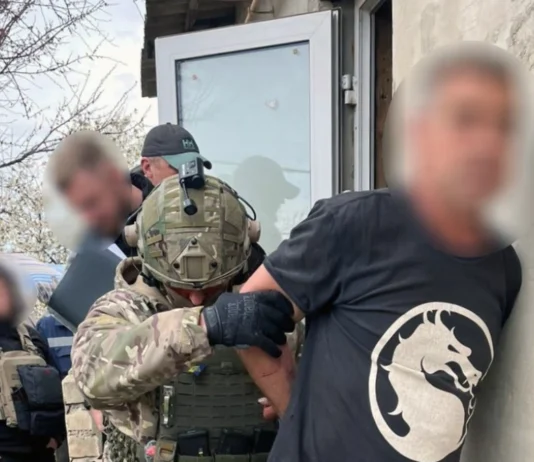 «Ходить і дебоширить»: у жителя Херсонщини поліціянти виявили гранати