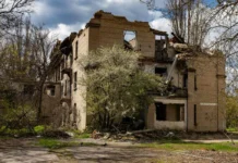 Гроші за руїни: як працює «єВідновлення» у «червоній зоні» на Херсонщині