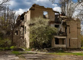 Гроші за руїни: як працює «єВідновлення» у «червоній зоні» на Херсонщині