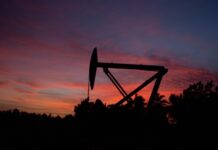FT: Три европейских нефтяных гиганта могли заработать почти $5 млрд на рыночных потрясениях