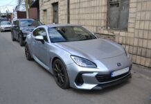 В Киеве засветился редкий и недорогой спорткар Subaru с образцовой управляемостью (фото)