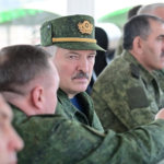 «В том числе дача Лукашенко»: военные эксперты раскрыли, что может быть среди 500 целей Украины в Беларуси